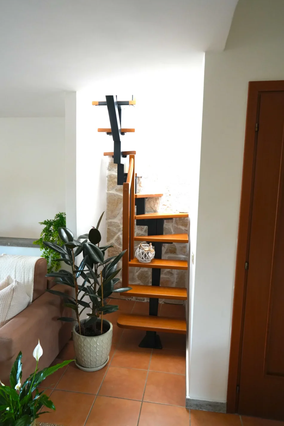 Scale per salire al piano superiore di Jannuzzi House