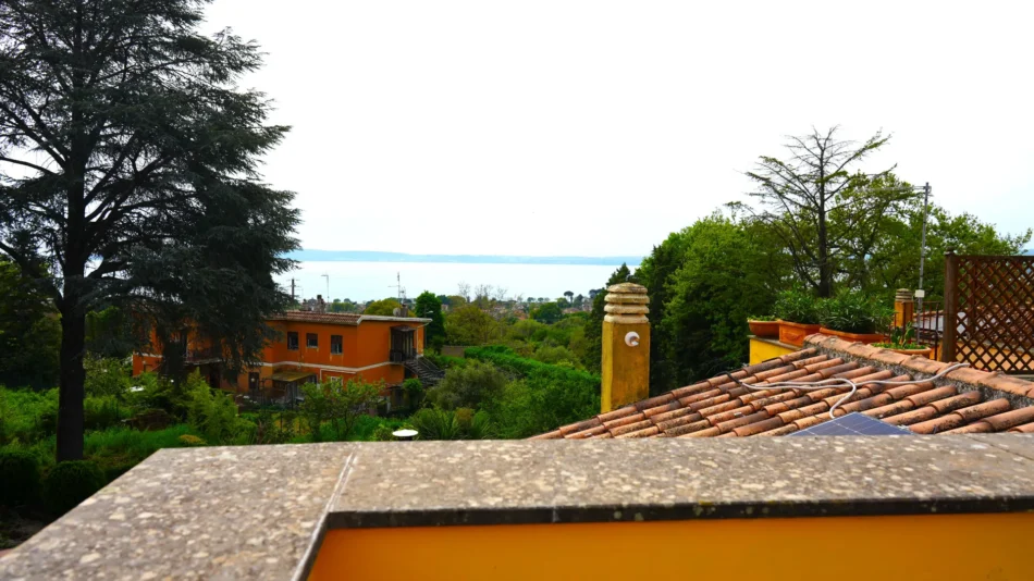 Vista Lago di Bracciano dalla Jannuzzi House